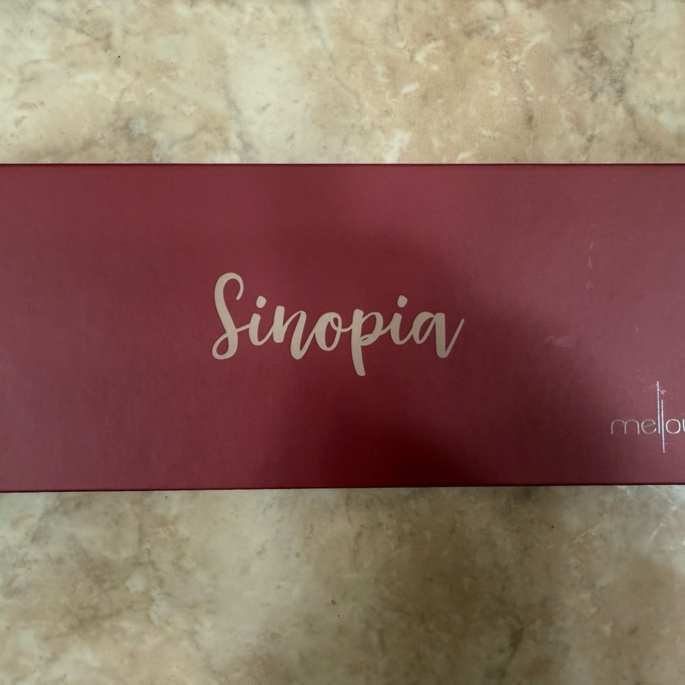 Sinopia Eyeshadow Palette by Mellow Cosmetics - Rich Red Hues